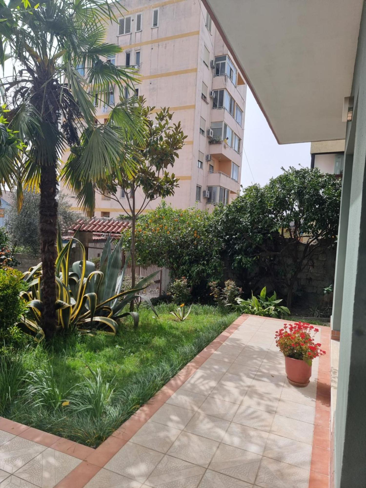 Dentart&apartments Appartement Tirana